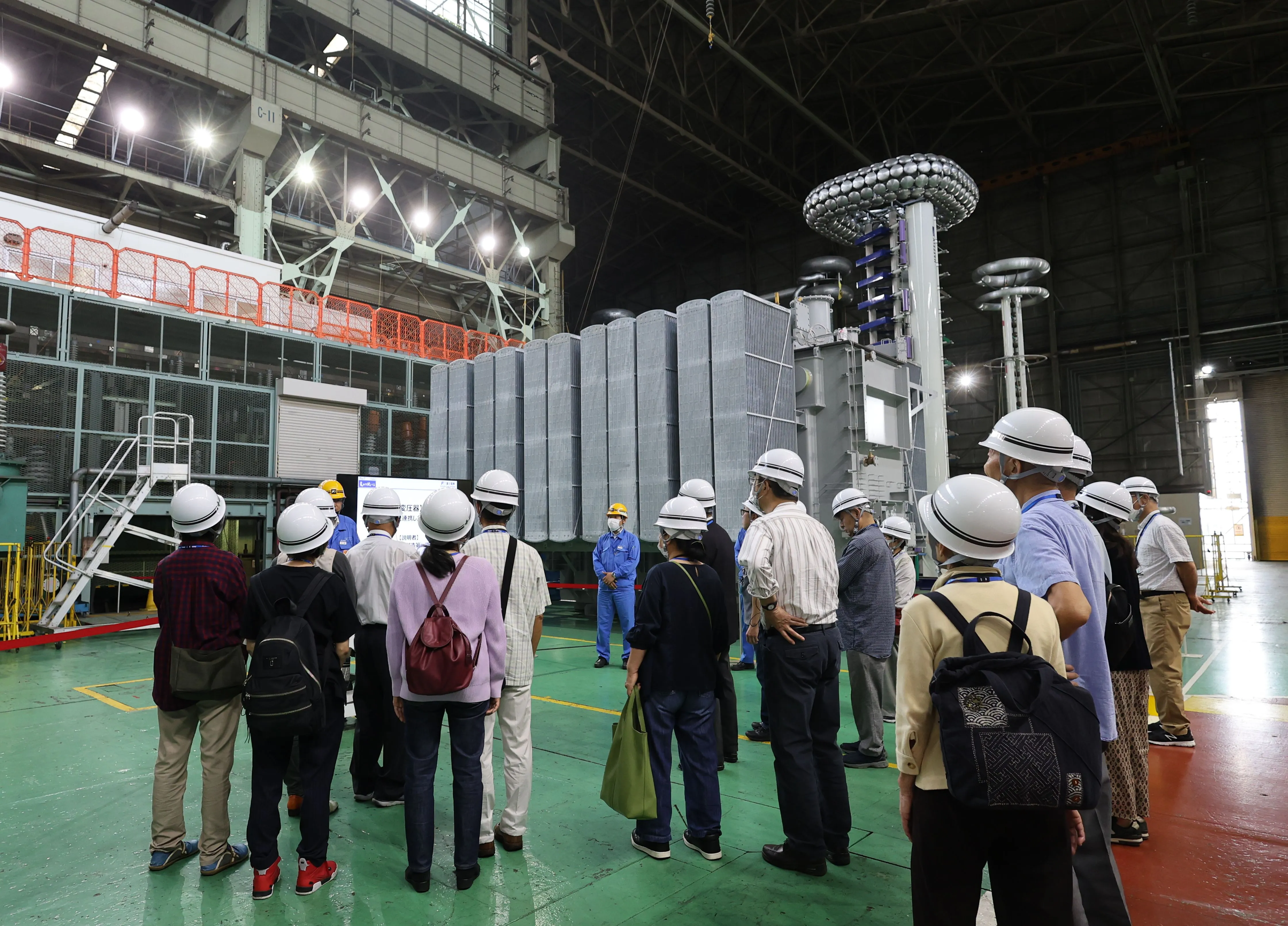 Factory tour for shareholders